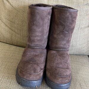 UGG Ultimate Short Boots